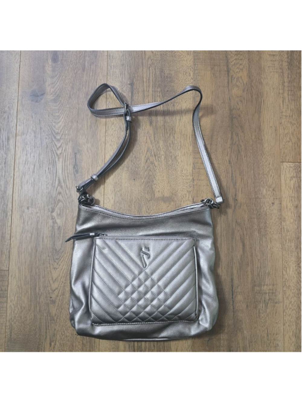 Simply Vera Vera Wang Silver Crossbody Bag
